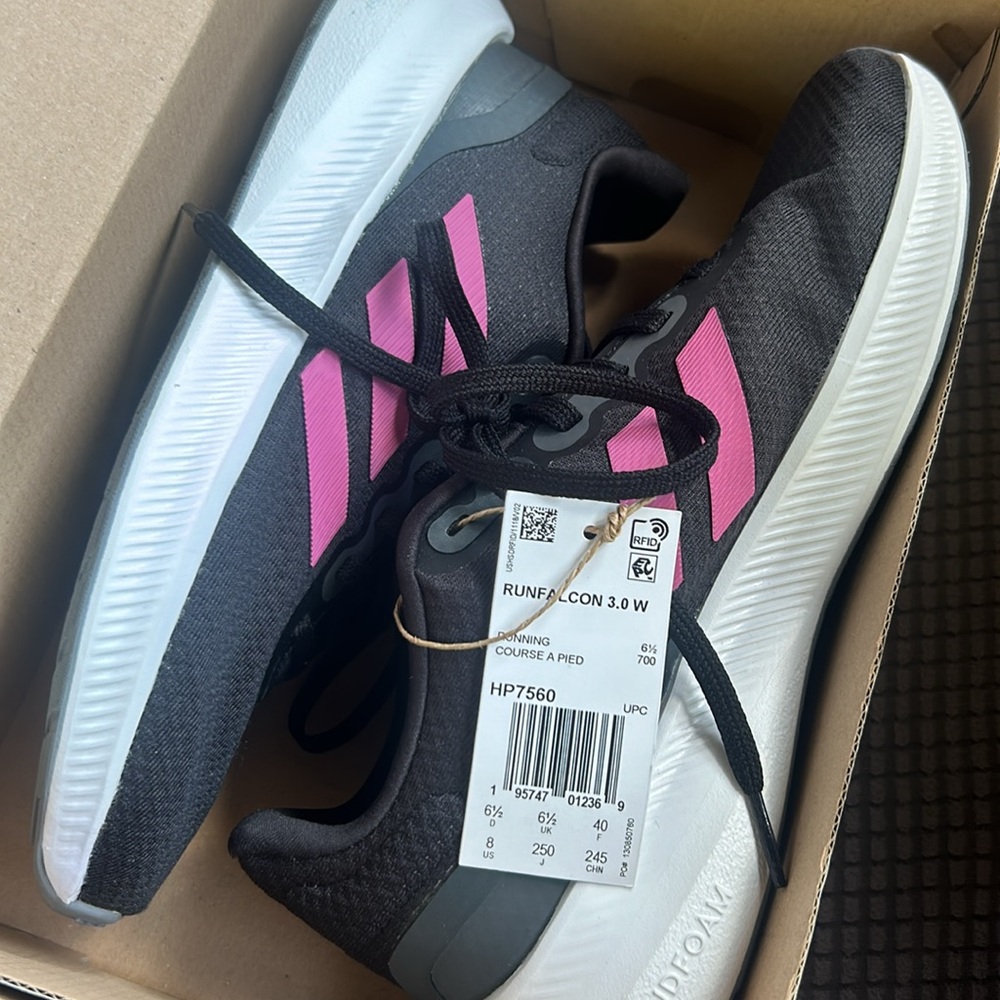 Adidas WMNS Runfalcon 3
Core Black Pulse Magenta - Picture 13 of 13